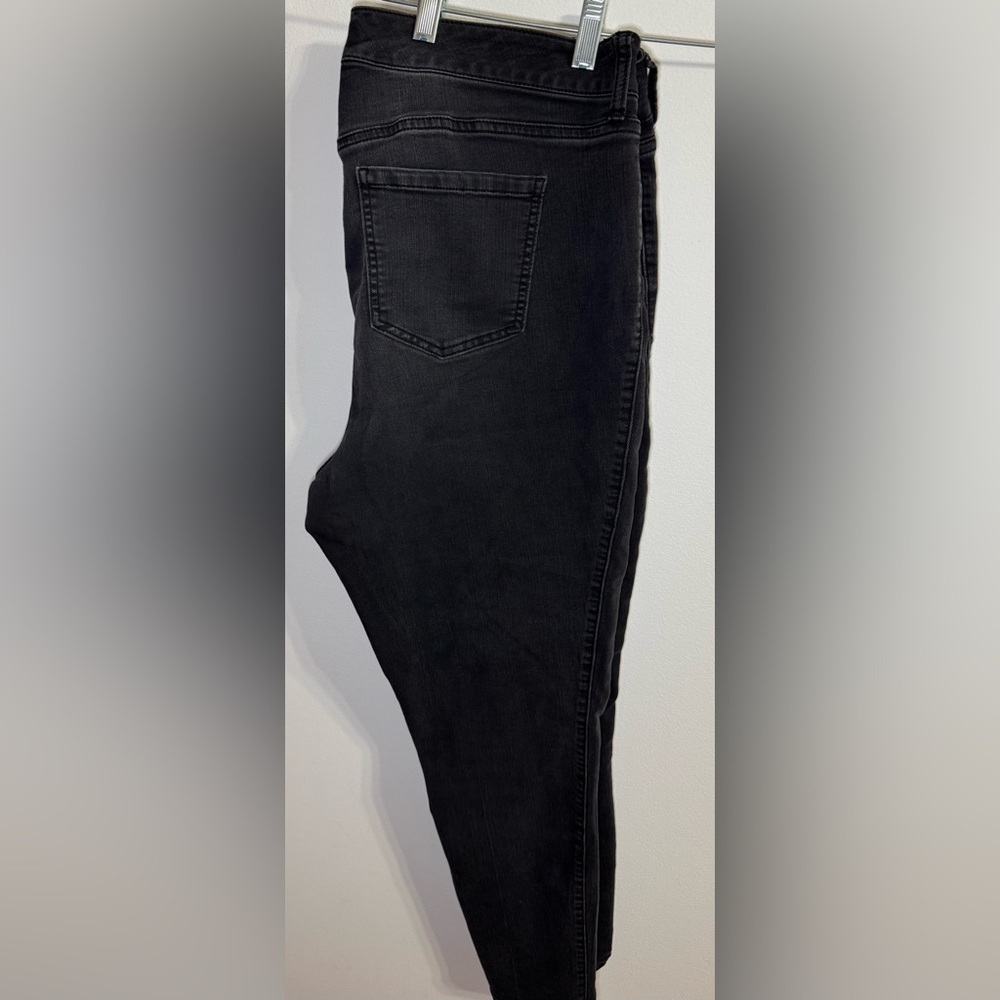 Torrid Black straight leg Jeans with Embroidered Designs - Picture 4 of 4